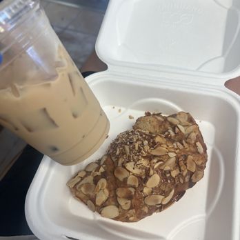 Frenchie’s Coffee Bar - Vanilla ice latte and almond croissant - Coffee & Tea Near Me - Stratford, Connecticut