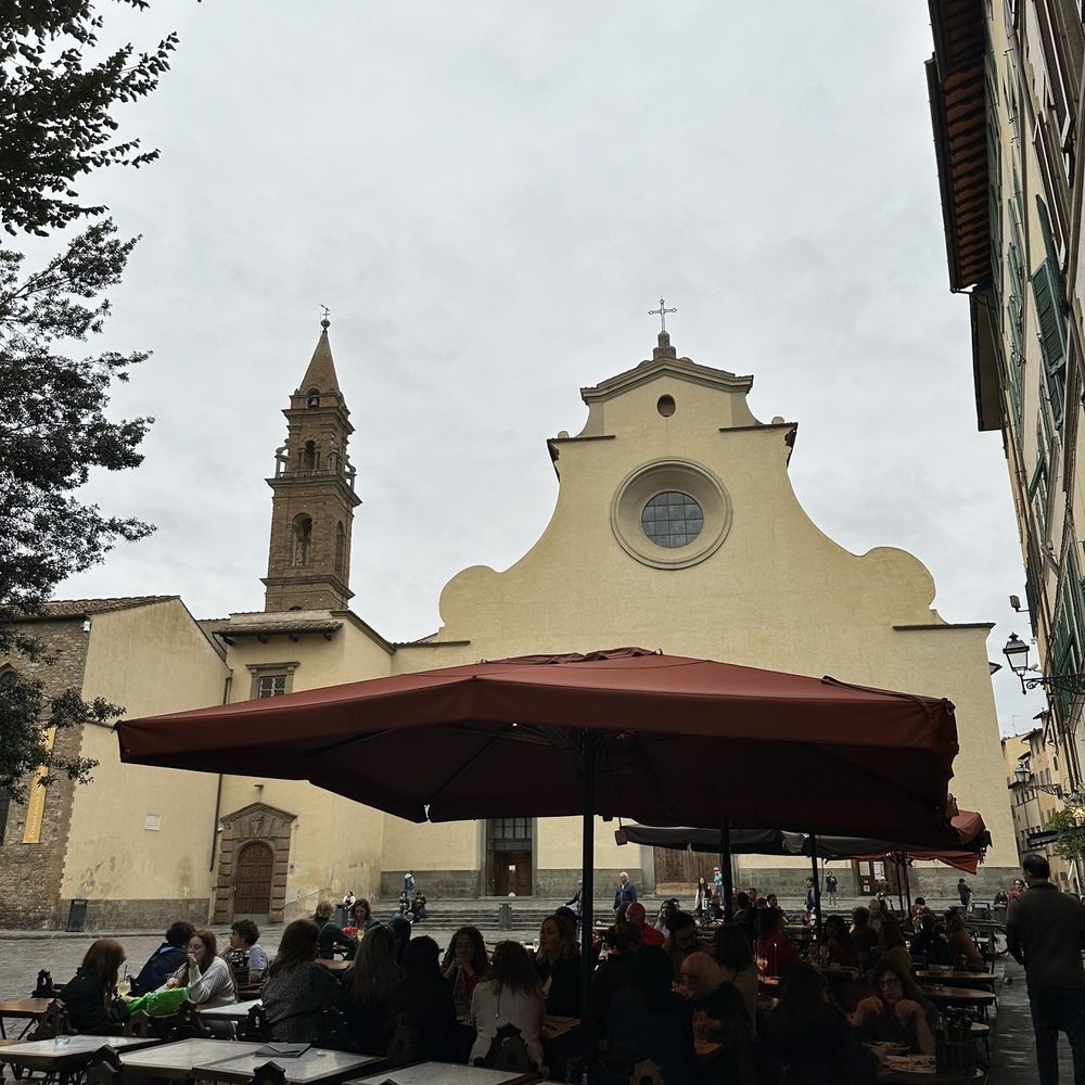 Sitting area by the piazza Sitting area by the piazza