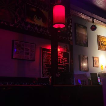 Dots Cafe - 9/25/2023 - Dropping into Dot's for late night vittles after a movie at the Clinton Street Theater - Dive Bars Near Me - Portland, Oregon