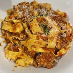 compass & cleaver - Paparadelle bolognese