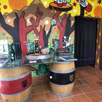 Vinos LT - Wineries Near Me - Guadalupe, BCN