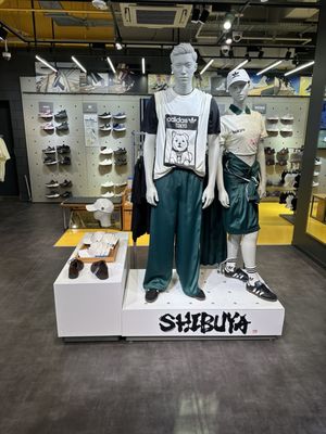 adidas Celebrating Tokyo スタジャン 原宿 新品同様 l.jpg