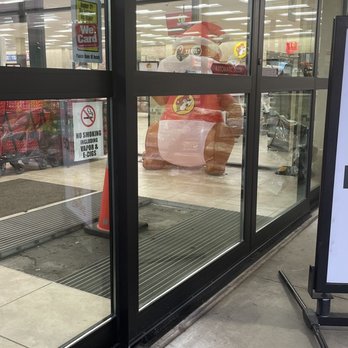 Buc-ee’s - The same inflatable beaver again - Gas Stations Near Me - Florence, South Carolina