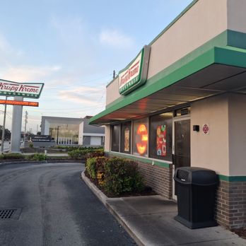 Krispy Kreme - Outside - Donuts Near Me - Winter Park, Florida Krispy Kreme - Outside - Donuts Near Me - Winter Park, Florida