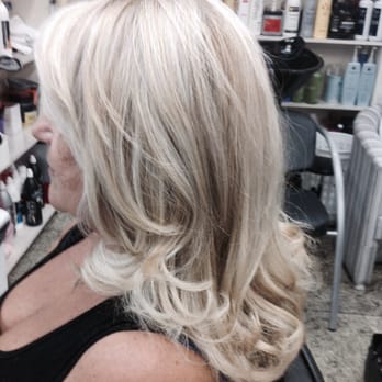 Chris Estética - Hair Salons Near Me - Porto Alegre, RS Chris Estética - Hair Salons Near Me - Porto Alegre, RS