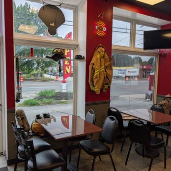 Hook N Ladder Pizza Co - Pizza Near Me - Warwick, Rhode Island