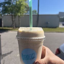 Pina colada smoothie (child size)