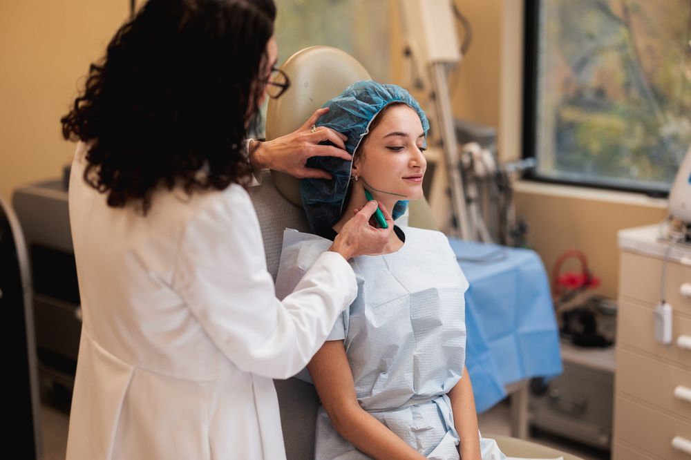 EUGENIE BRUNNER, MD, FACS Updated October 2024 228 Photos & 15