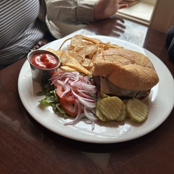 Stella's - build your own wagyu burger - New American Near Me - De Pere, Wisconsin