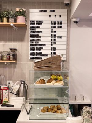 Ella's Cafe Espresso & Wine Bar by null