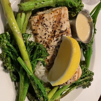 Marthas Vineyard Chowder Company - Grilled mahi magi. - Seafood Near Me - Oak Bluffs, Massachusetts