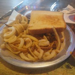 Hooters - Patty melt