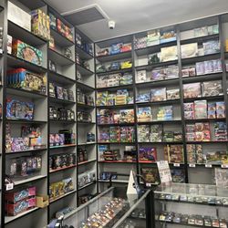 Legacy Comics & Cards