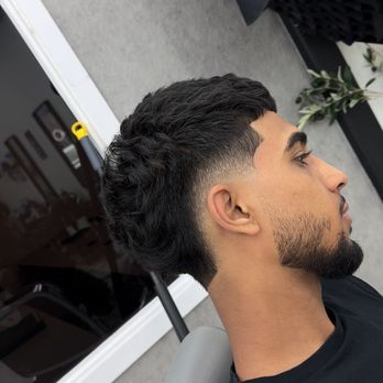 Exclusive Barbarshop - Burst fade - Barbers Near Me - Sugar Land, Texas Exclusive Barbarshop - Burst fade - Barbers Near Me - Sugar Land, Texas