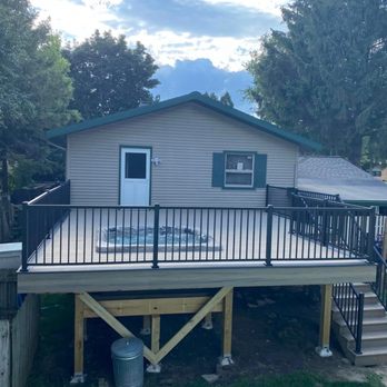 Badgerland Decks And Construction - General Contractors Near Me