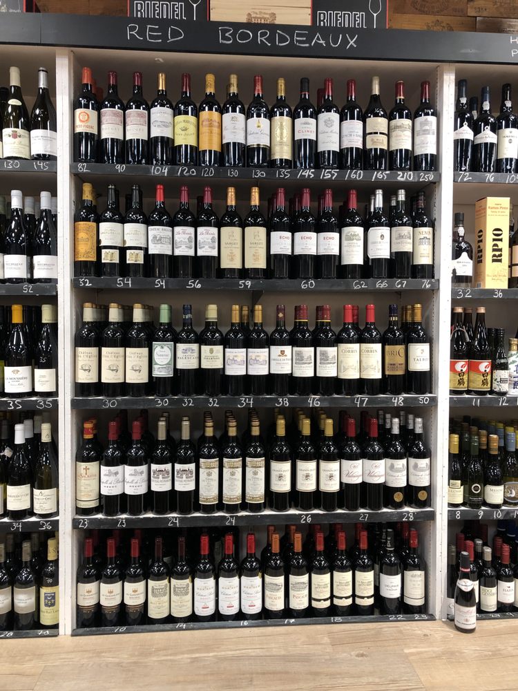 Social spots from Bronxville Wines & Spirits