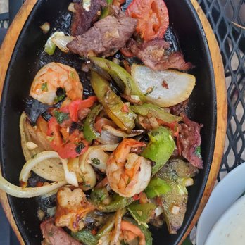 Garduno's - Shrimp and Steak Fajitas- so good! - Mexican Near Me - Eagle, Colorado