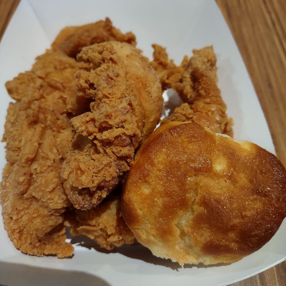 Crispy Chicken in food court Crispy Chicken in food court