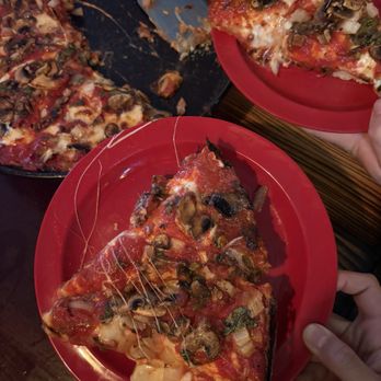 Pequod's Pizza - 14" Large Pan Pizza - Pizza Near Me - Chicago, Illinois