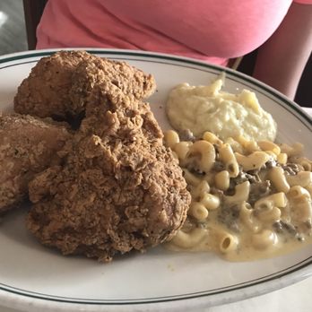 Grace's - Fried Chicken with sausage mac and cheese - American Near Me - Houston, Texas Grace's - Fried Chicken with sausage mac and cheese - American Near Me - Houston, Texas