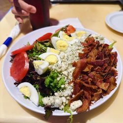 Zogg's Raw Bar & Grill - BLT Salad