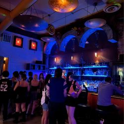 Blue Goose Lounge - High ceilings, nice space