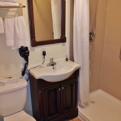 OceanFront Inn & Suites - Small but adequate nicely remodeled bathroom