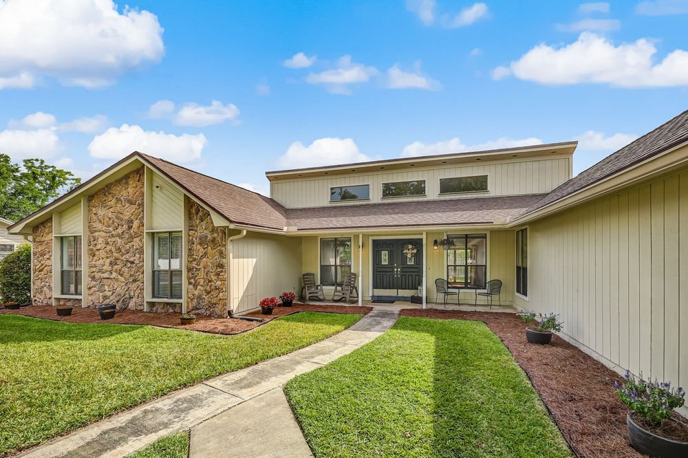 KATHERINE ETHERIDGE WATSON REALTY Updated August 2024 20 Photos