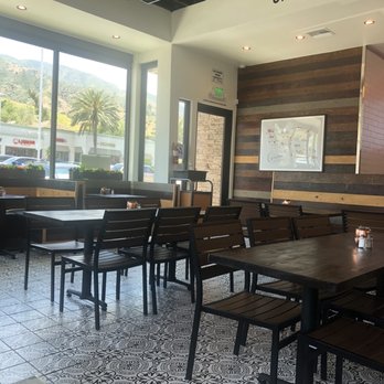Copperlocks Grill - Inside restaurant - Fast Food Near Me - Corona, California