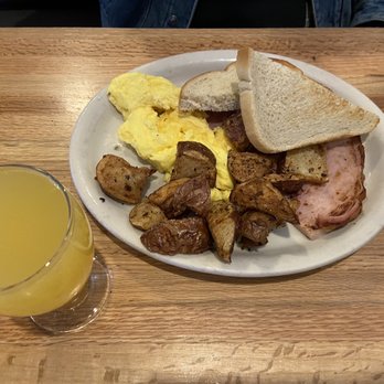 Sunset Grill - Ham steak and egg - American Near Me - Fredericksburg, Texas