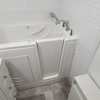 Izya Handyman - The new bathroom with walk-in tub - Handyman Near Me - Valley glen, California Izya Handyman - The new bathroom with walk-in tub - Handyman Near Me - Valley glen, California
