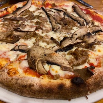 Elio Pizza On Fire - Boscaiola Pizza - Pizza Near Me - Addison, Illinois Elio Pizza On Fire - Boscaiola Pizza - Pizza Near Me - Addison, Illinois