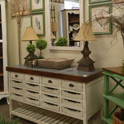The Savvy Shopper - Kitchen island