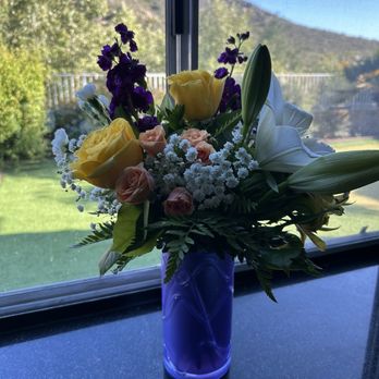 Crystal Gardens Florist - Bouquet received - Florists Near Me - Poway, California Crystal Gardens Florist - Bouquet received - Florists Near Me - Poway, California