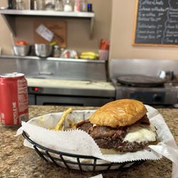 Golden’s - Bacon cheese burger was amazing!!