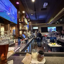 Uno Pizzeria & Grill - Bar