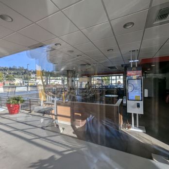 McDonald's - Fast Food Near Me - Oakland, California McDonald's - Fast Food Near Me - Oakland, California