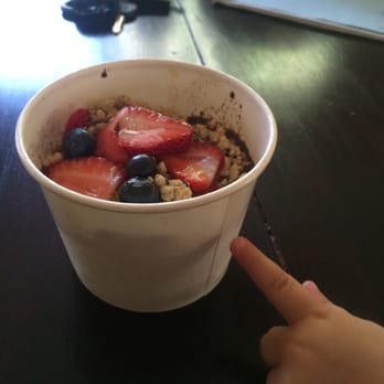 Genuine Fresche - This is an example of poor craftsmanship and pinching pennies. Hopefully they correct their methods before it's too late. - Juice Bars & Smoothies Near Me - Gilbert, Arizona