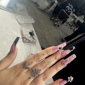 Starlight Nails and Spa - Nail Salons Near Me - Albuquerque, New Mexico
