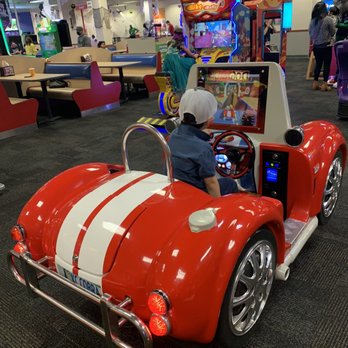 Chuck E. Cheese - Car game - Pizza Near Me - Hayward, California