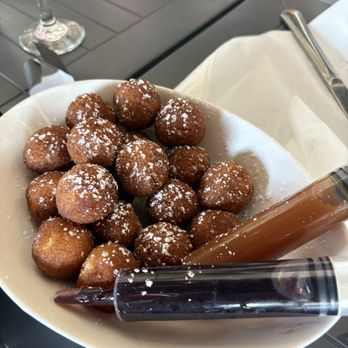 Bogey's - Injectable donuts -- carmel & raspberry - New American Near Me - Sewell, New Jersey