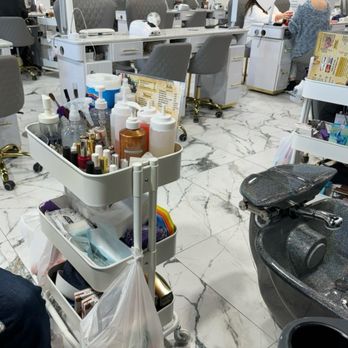 Nails On Neil - Workstations - Nail Salons Near Me - Columbus, Ohio Nails On Neil - Workstations - Nail Salons Near Me - Columbus, Ohio