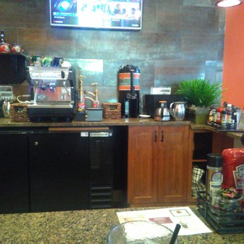 Another Broken Egg Cafe - Breakfast & Brunch Near Me - Pembroke Pines, Florida