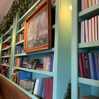 Sisters Thai - Interior - Thai Near Me - Fairfax, Virginia
