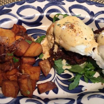 The Grove - BBQ brisket Benedict HRW 2016 - New American Near Me - Houston, Texas