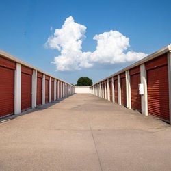 Trinity Self Storage - Drive-up self-storage facility near Trinity Springs Middle School