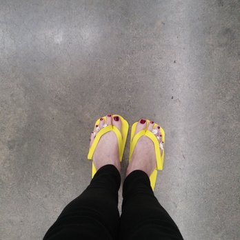 Polished NailBar - Toes with regular polish good. Better than my gel fingers. - Nail Salons Near Me - Bakersfield, California