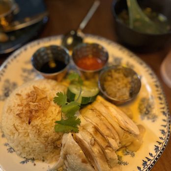 Straits - Honolulu - Hainan Chicken (good! And boneless) - Asian Fusion Near Me - Honolulu, Hawaii Straits - Honolulu - Hainan Chicken (good! And boneless) - Asian Fusion Near Me - Honolulu, Hawaii