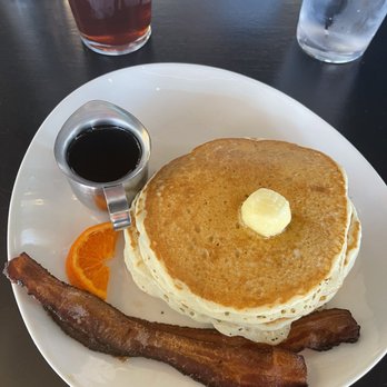Winna’s Kitchen - Pancakes with bacon - Breakfast & Brunch Near Me - Myrtle Beach, South Carolina
