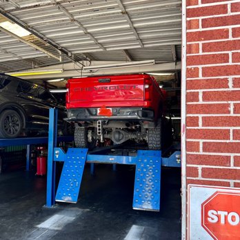 Jo-Co Oil & Lube - Truck getting oil changed - Oil Change Stations Near Me - Houston, Texas Jo-Co Oil & Lube - Truck getting oil changed - Oil Change Stations Near Me - Houston, Texas